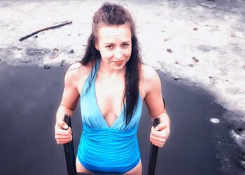 Veronika Jelínková při otužování