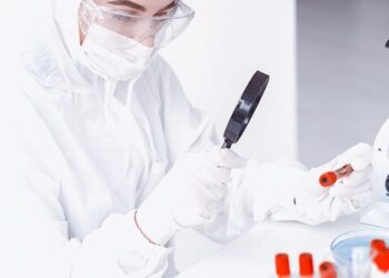Hledání léku na COVID-19: vědci odhalili první slibný krok v antivirové léčbě